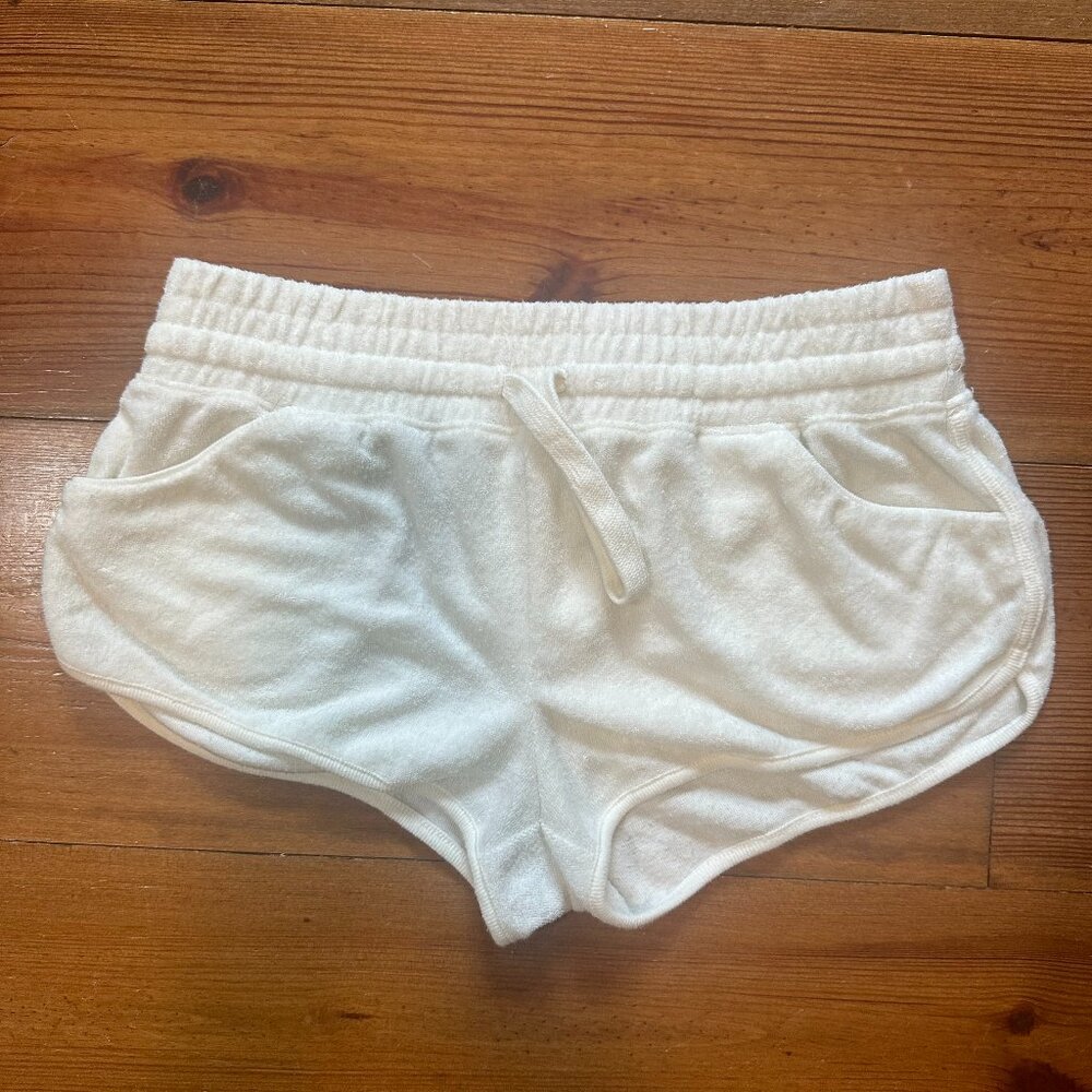 URBAN OUTFITTERS - towel shorts
